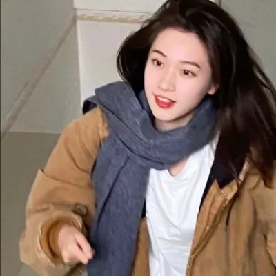 坐在门口的幽灵